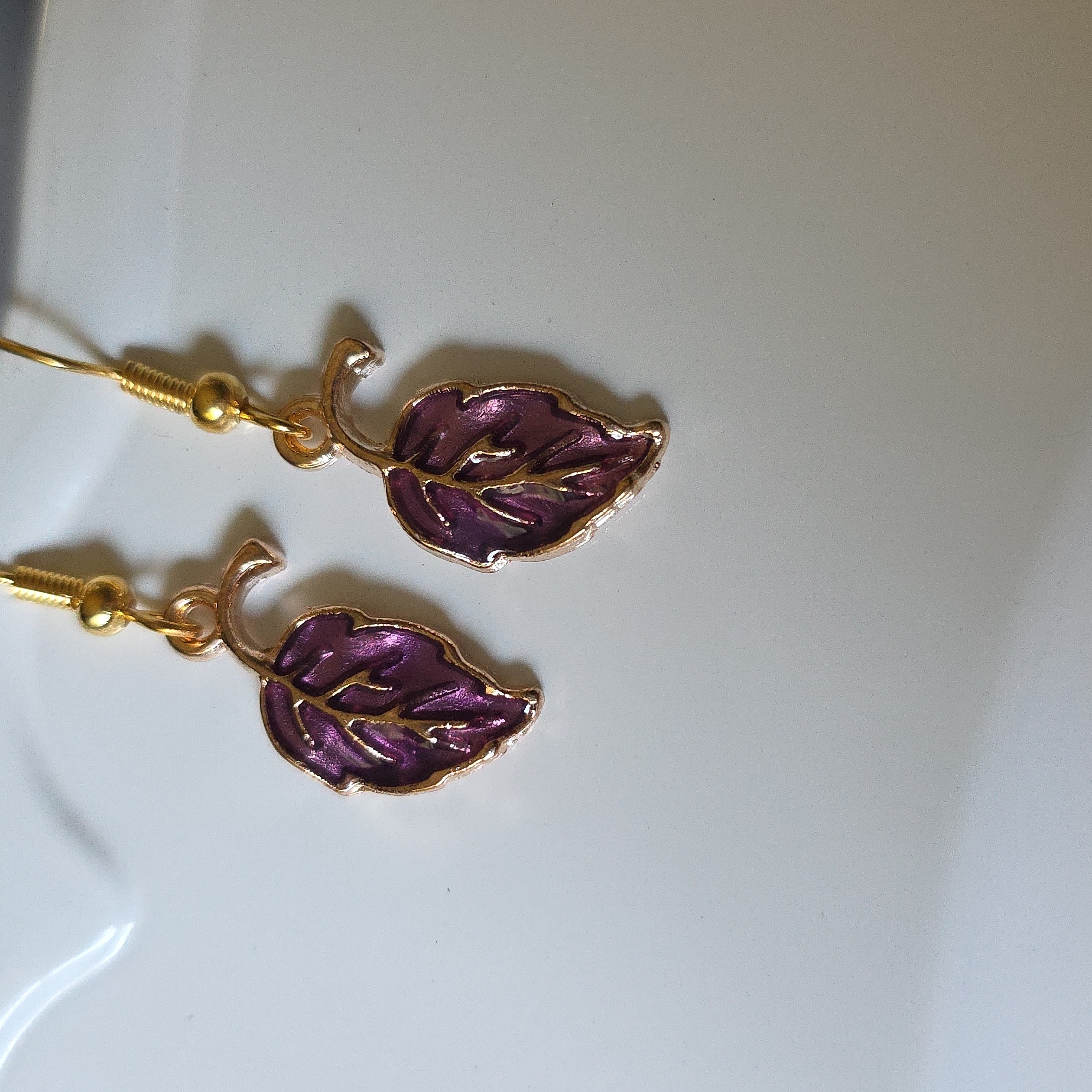 Gold Leaf Dangle Earrings Lightweight 925 Sterling Post 10$